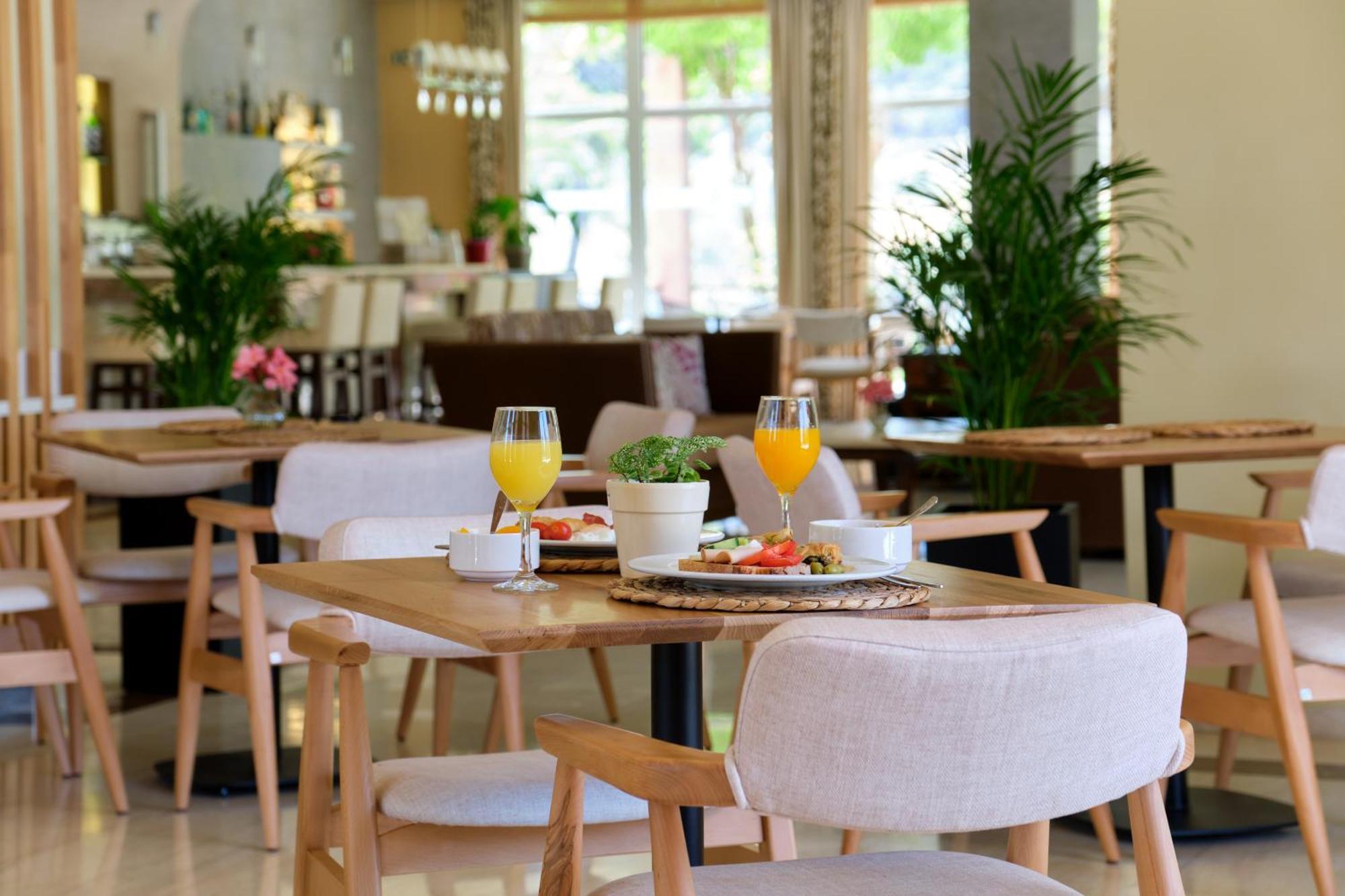 Aphrodite Hotel มิธิมนา ภายนอก รูปภาพ